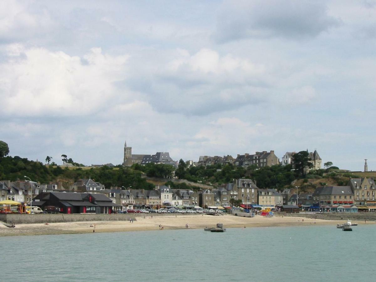 Jacques Melchior Meuble De Tourisme 3 Etoiles Intra Muros Saint-Malo Exterior photo